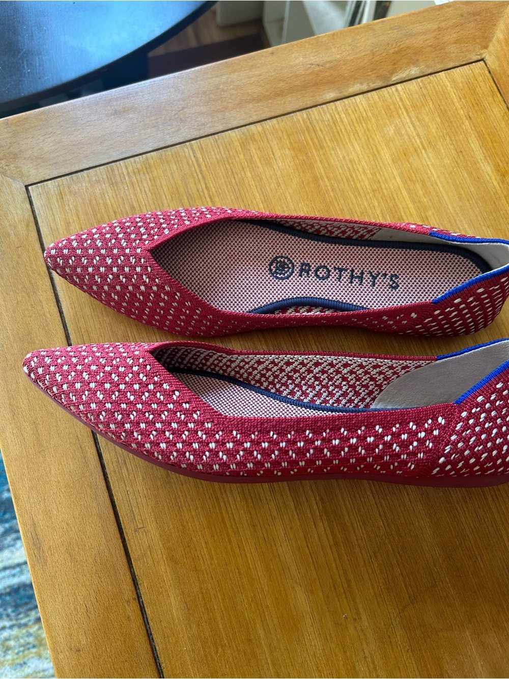 Rothys apple honeycomb the pointed women’s ballet flats lightly worn